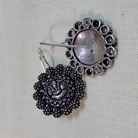 Ganesha Prosperity Wire Drop Earrings - Picture 6 of 7